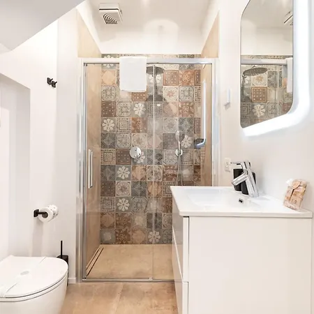 Modern Flat With Garden And Parking In Quiet Area *