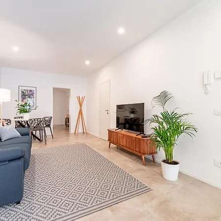 Modern In With Garden - Easy Parking * פאדובה